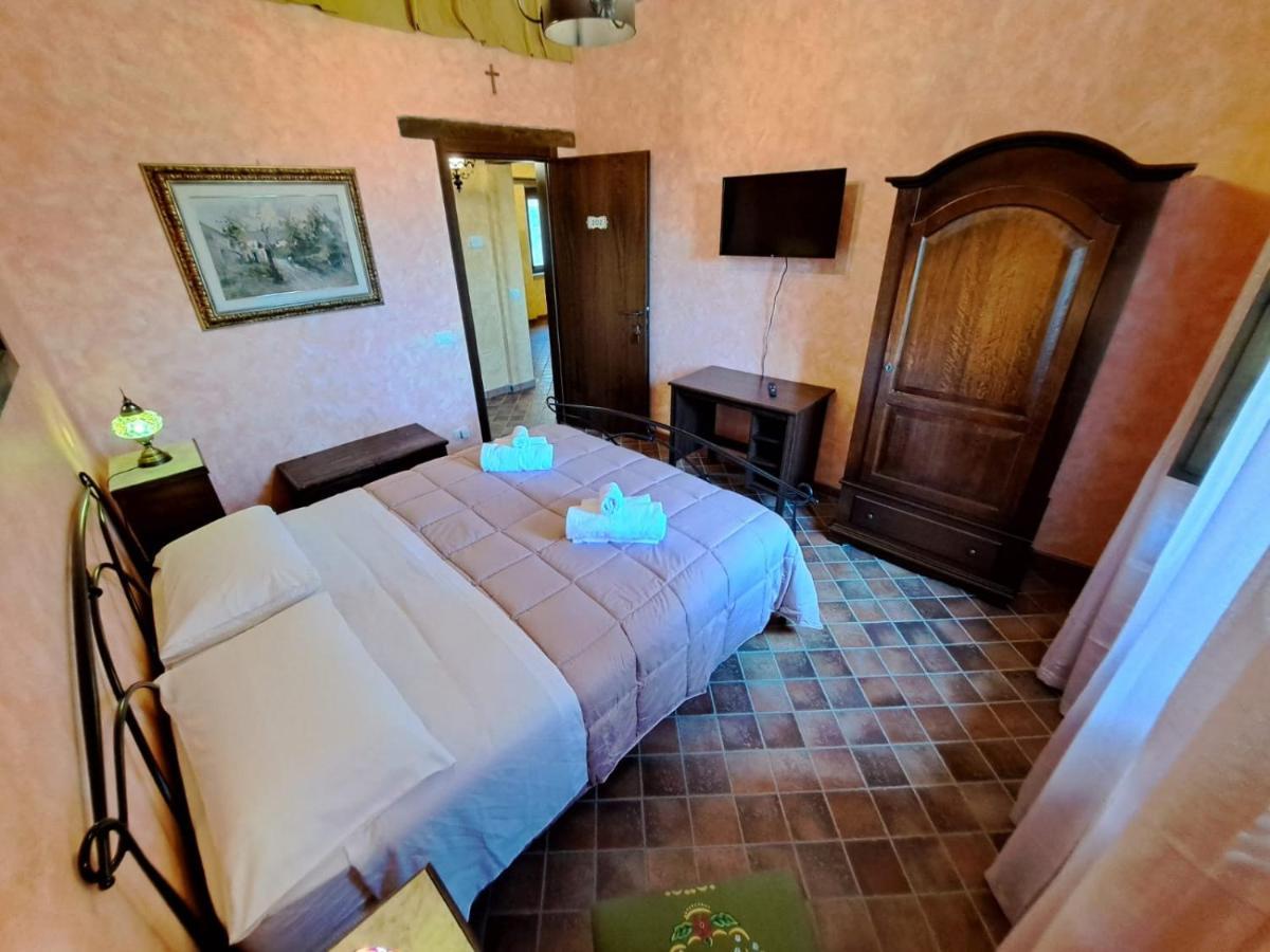 I Templari - Affittacamere Castignano Экстерьер фото